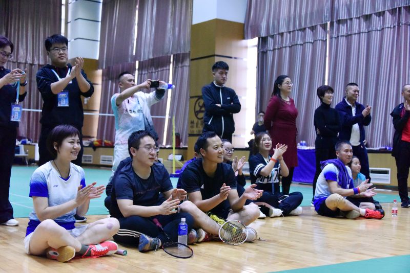 熱情的觀眾席 熱情的觀眾席